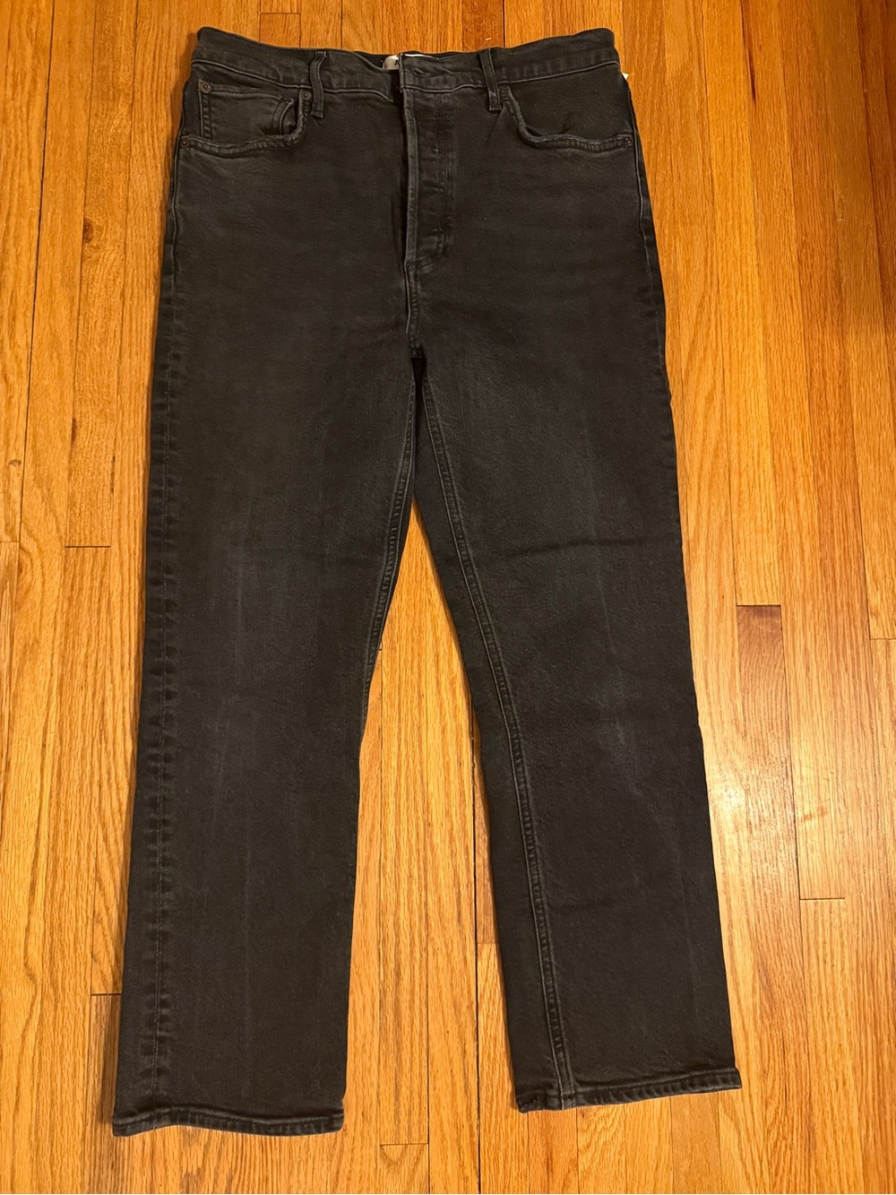 Agolde Women’s black denim Riley Crop size 30